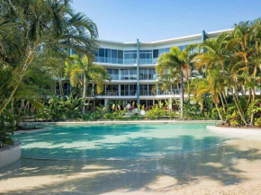 Resort Style Apartment in Hope Island